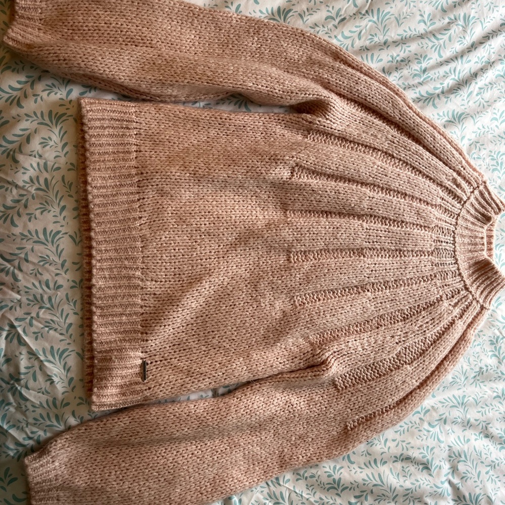 Blush Abercrombie sweater - Picture 2 of 5